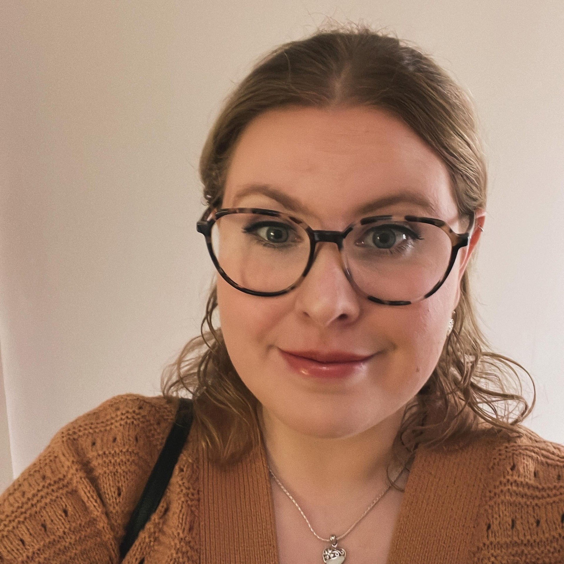 Taith iaith y gantores Kat Grzegorzek 