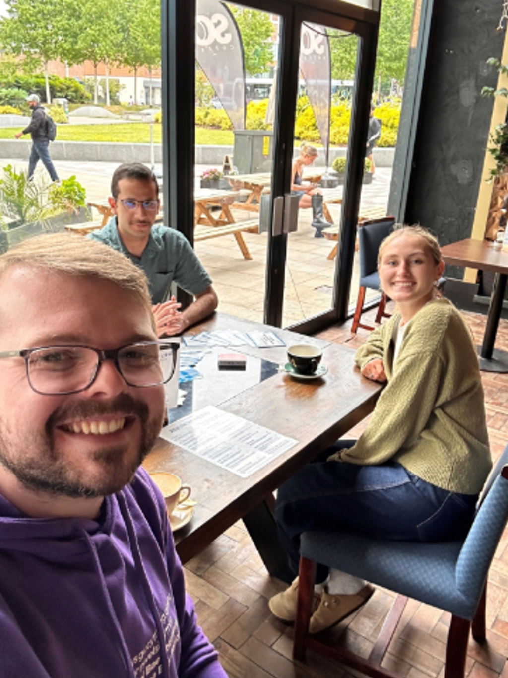 Clwb sgwrsio Dysgu Cymraeg i bobl ifanc ardal Abertawe