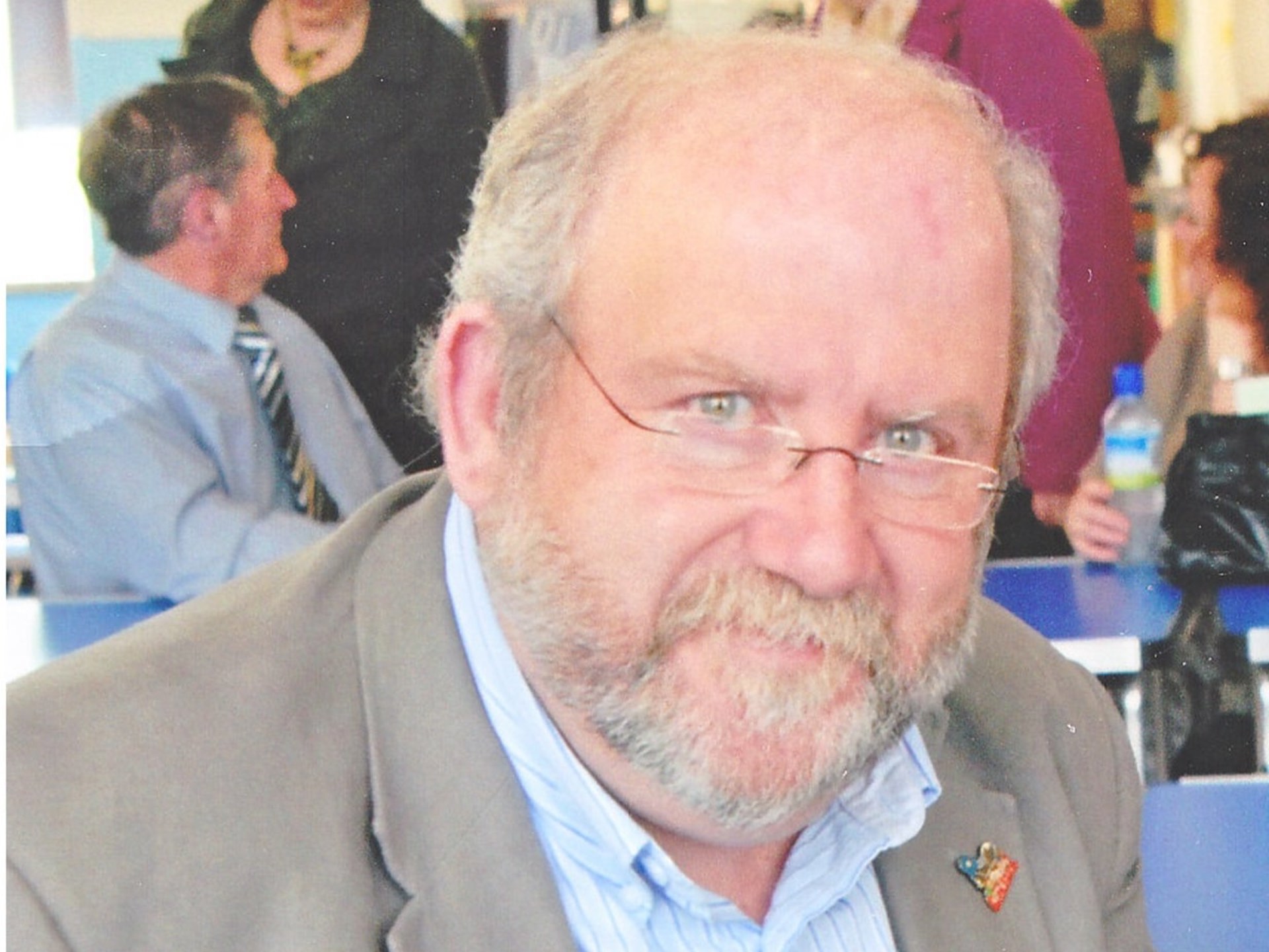 Dod i adnabod yr awdur - J. Richard Williams